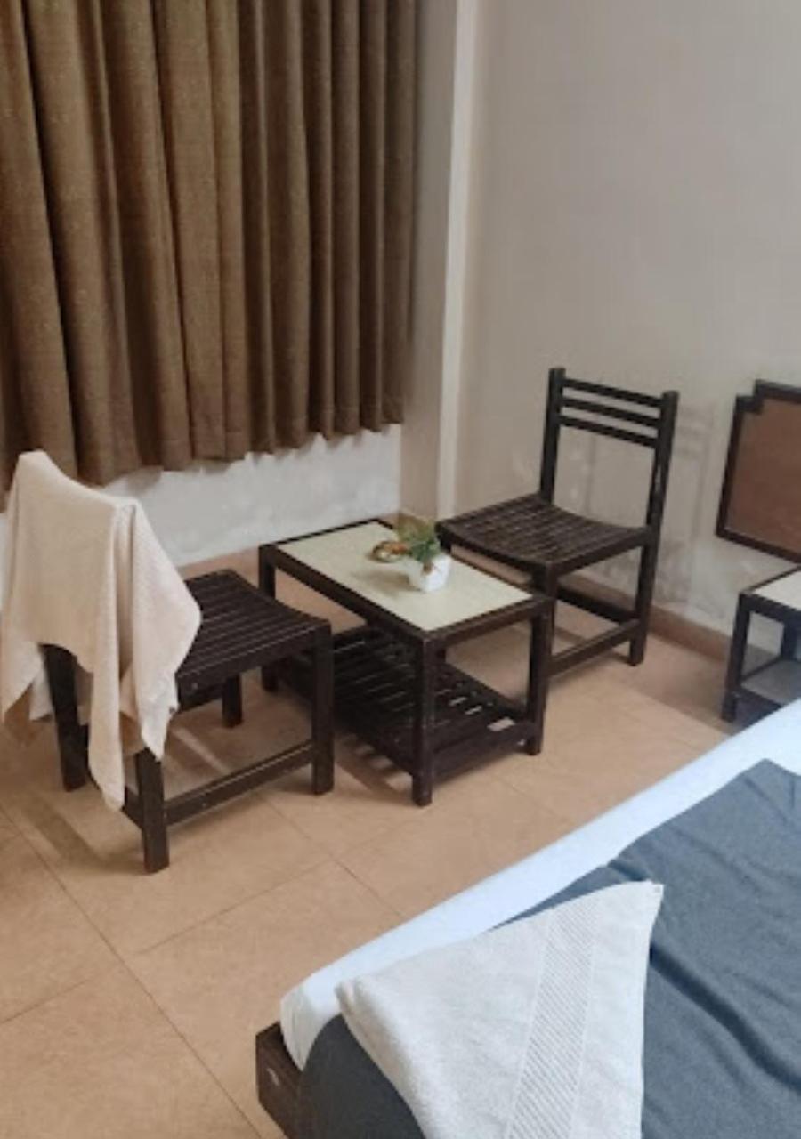 Hotel Durvankur Ganpatipule Bagian luar foto